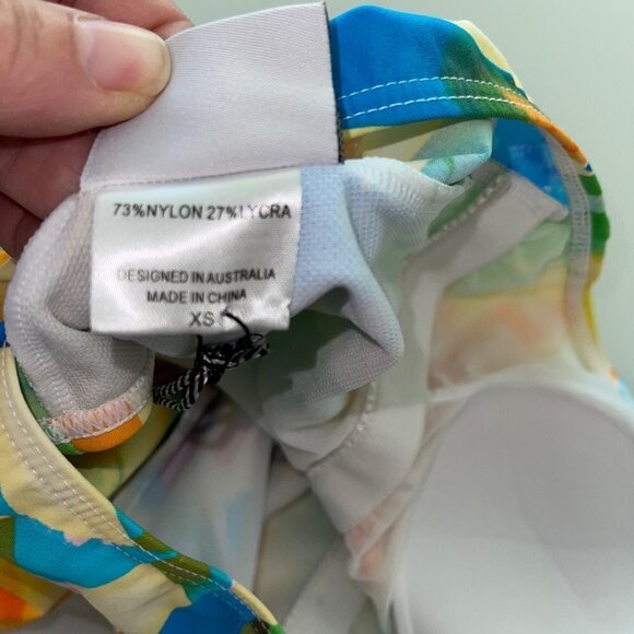 Lisa Maree Womens Swimsuit Size XS Tropical Low Back Molded CupsTie Neck New - Picture 11 of 14